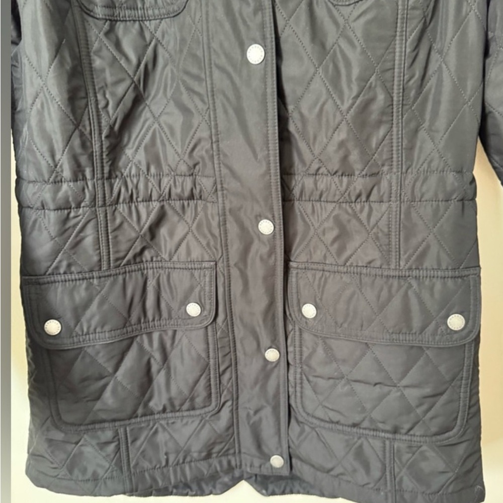 Barbour Quilted Utility Jacket in Black - Picture 3 of 6
